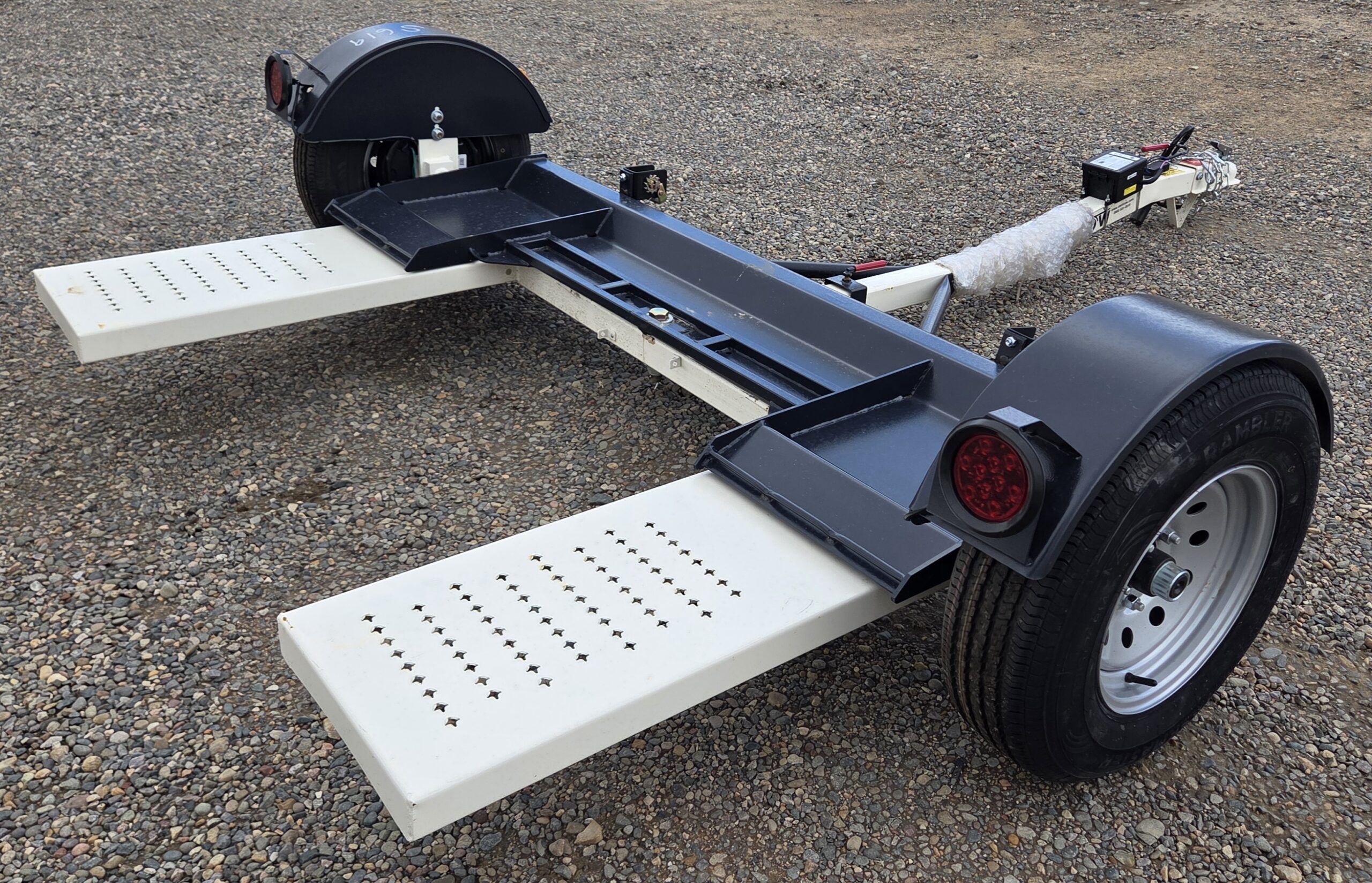 STEHL TOW 2026
ST80TD ELECTRIC BRAKES
TOW DOLLY/CAR HAULER
BLACK 6.7'X8.5'
BUMPER PULL 3.5K SINGLE AXLE
2999 GVWR - Image 2