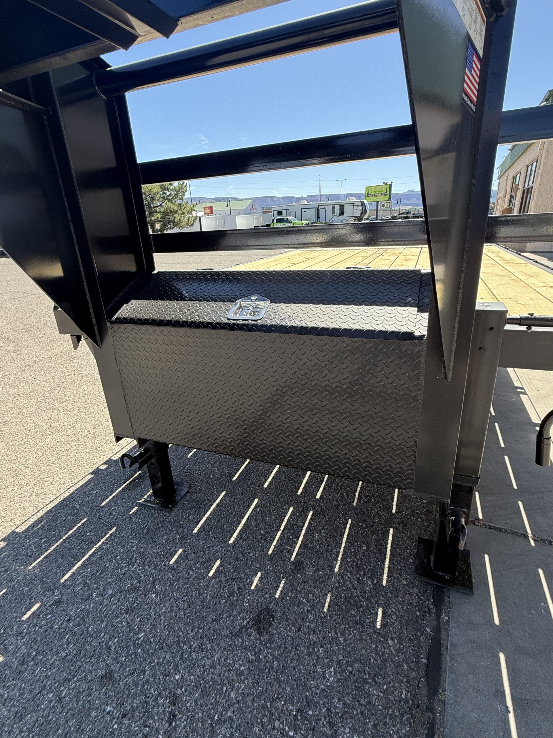 2026 Range 102"x24' 24,000LB Rated Tandem Dually Gooseneck Trailer - Image 3